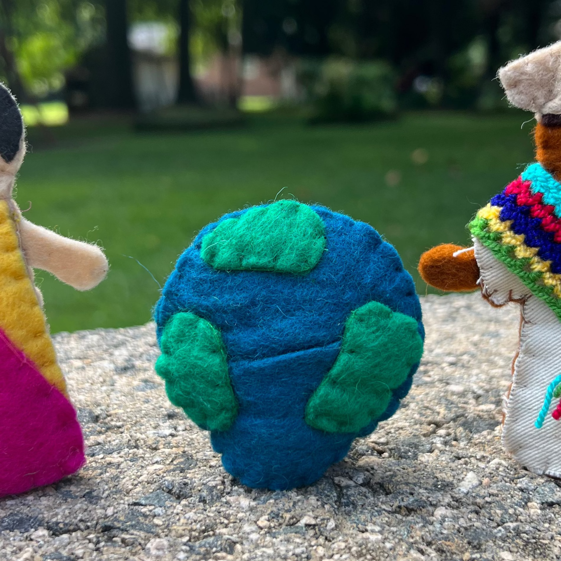 Children Around the World Finger Puppet