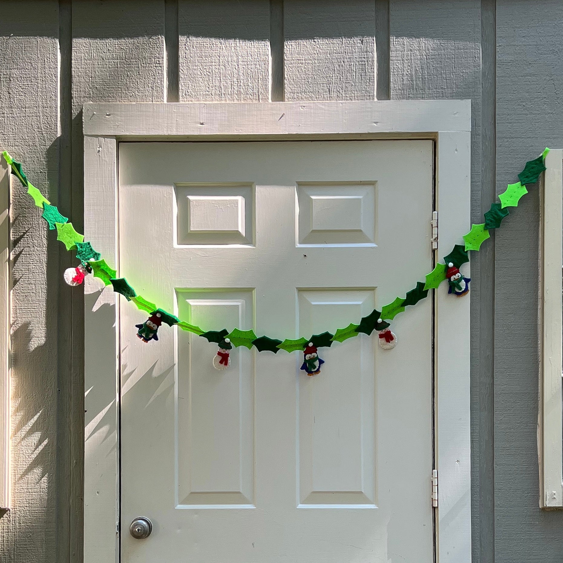 Snowman Penguin Garland