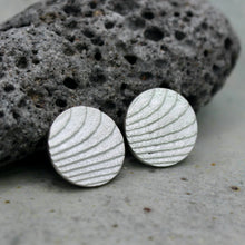 Load image into Gallery viewer, Medium Adduna Studs - Silver
