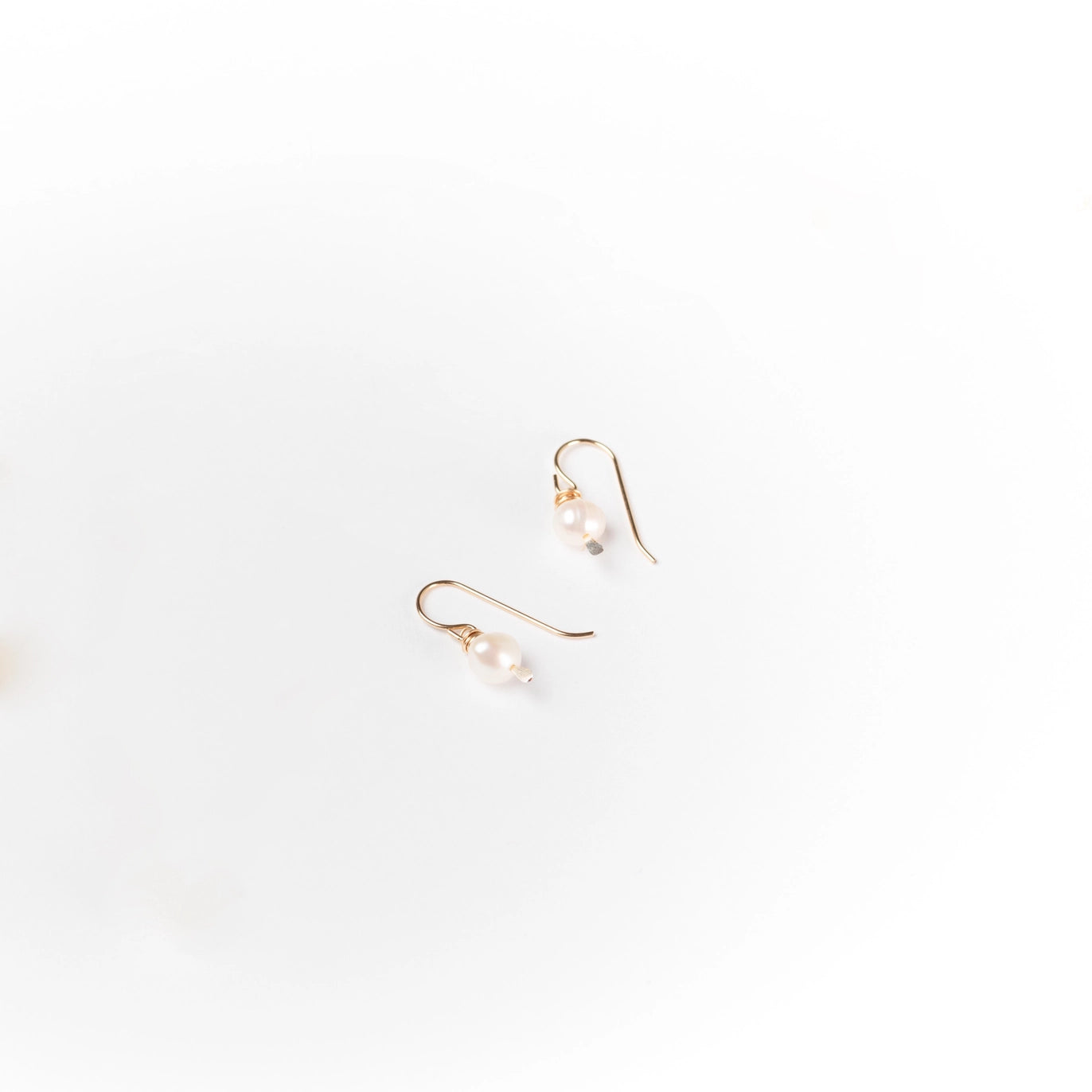 Leeda Pearl Earrings (14k Gold Filled)