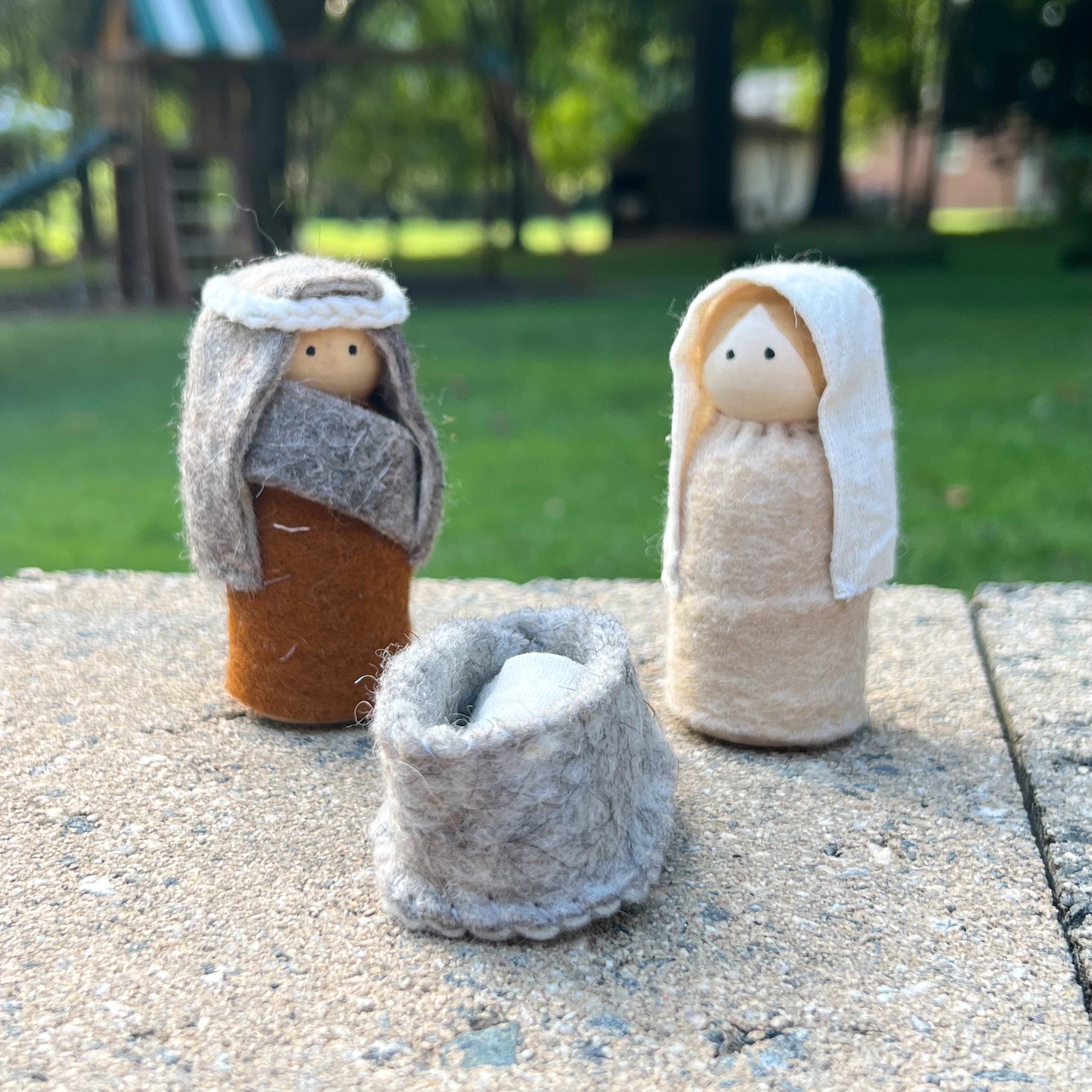Glory! Wool Felt Nativity