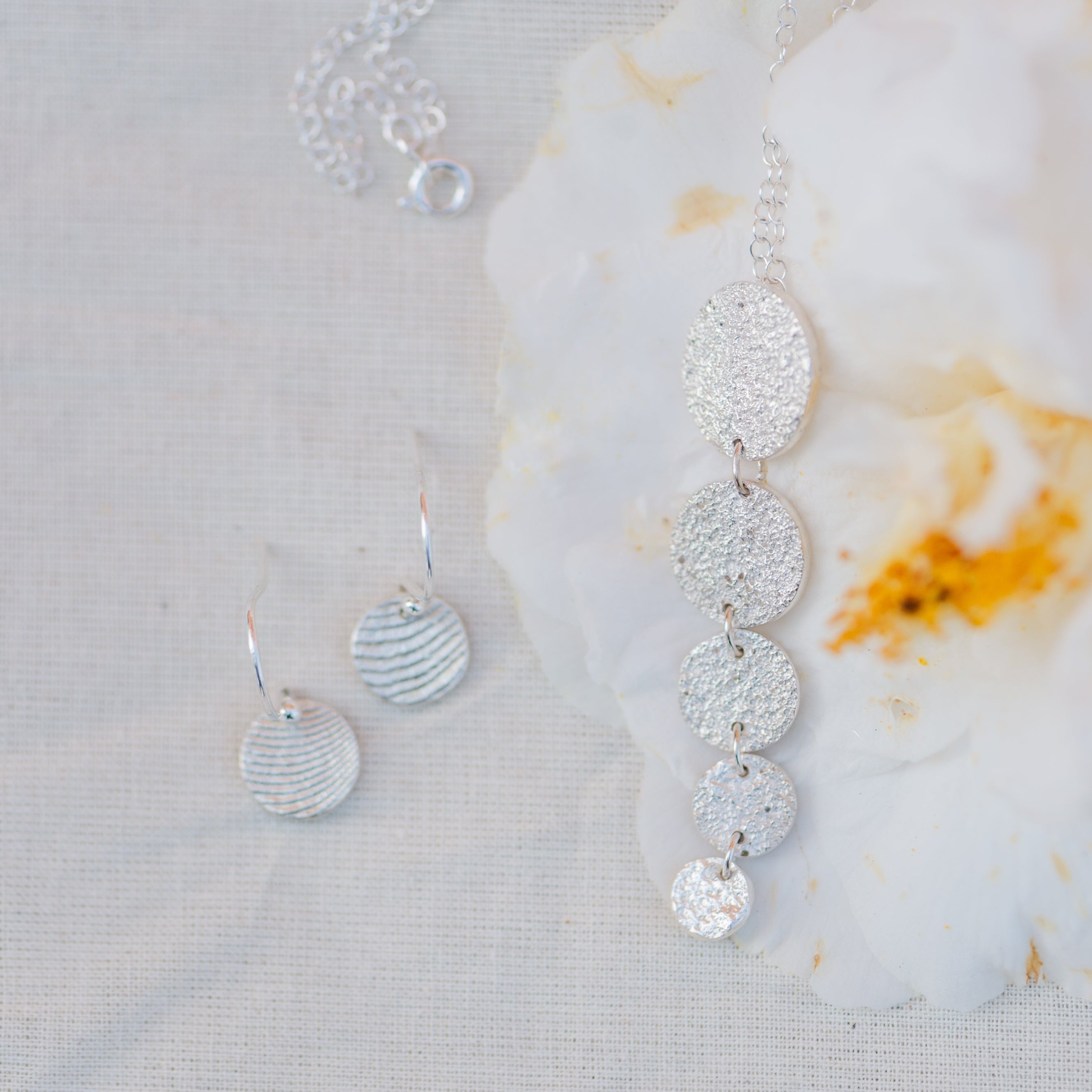 Hanging Adduna Earrings - Silver