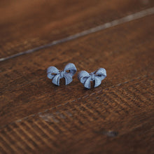 Load image into Gallery viewer, Iman&#39;s Jewelry: Gray Bow Studs
